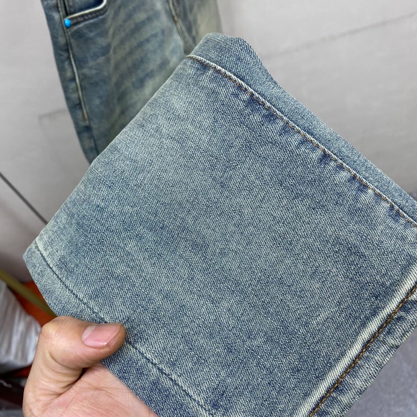 VV Slim-fit straight-leg jeans 1825122604