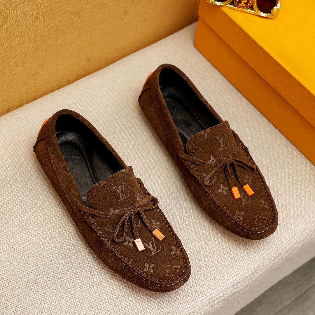 Men's Fashion Versatile V Logo Moccasin Loafers