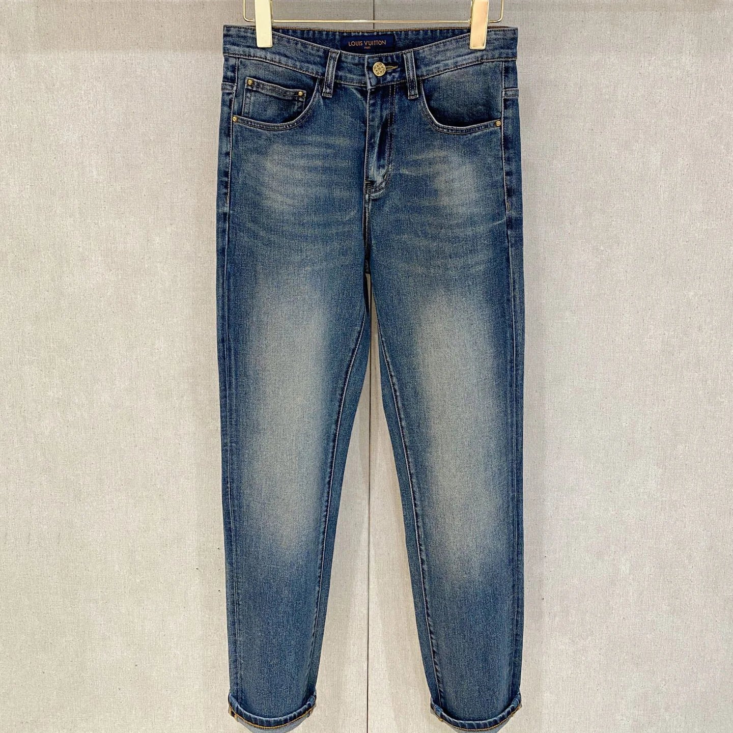 Washed denim jeans 1425122309