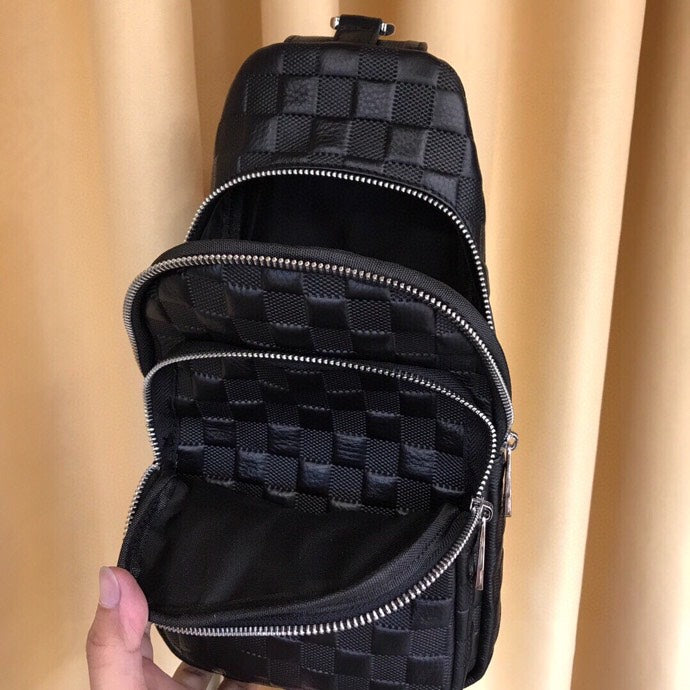 VV Original imported top-grain cowhide chest bag 26032405