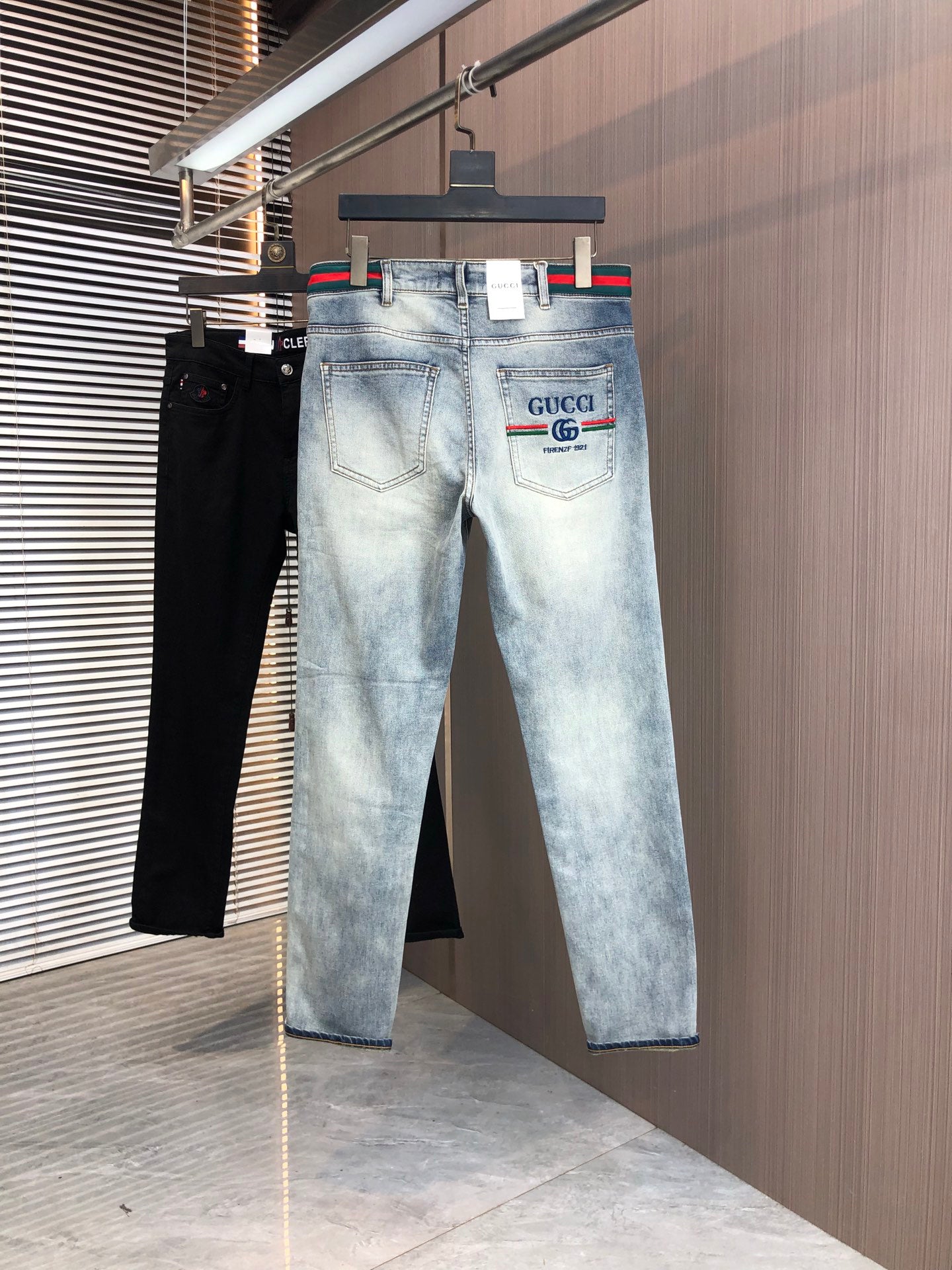 GG Spring/Summer Slim-Fit Straight-Leg Jeans 26020209