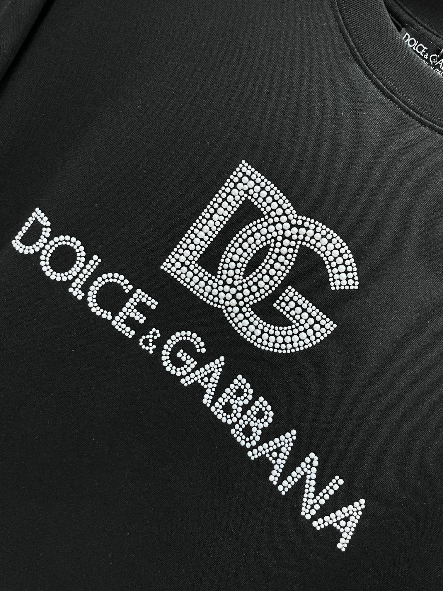 DG Latest short-sleeved crew neck T-shirt 26032709