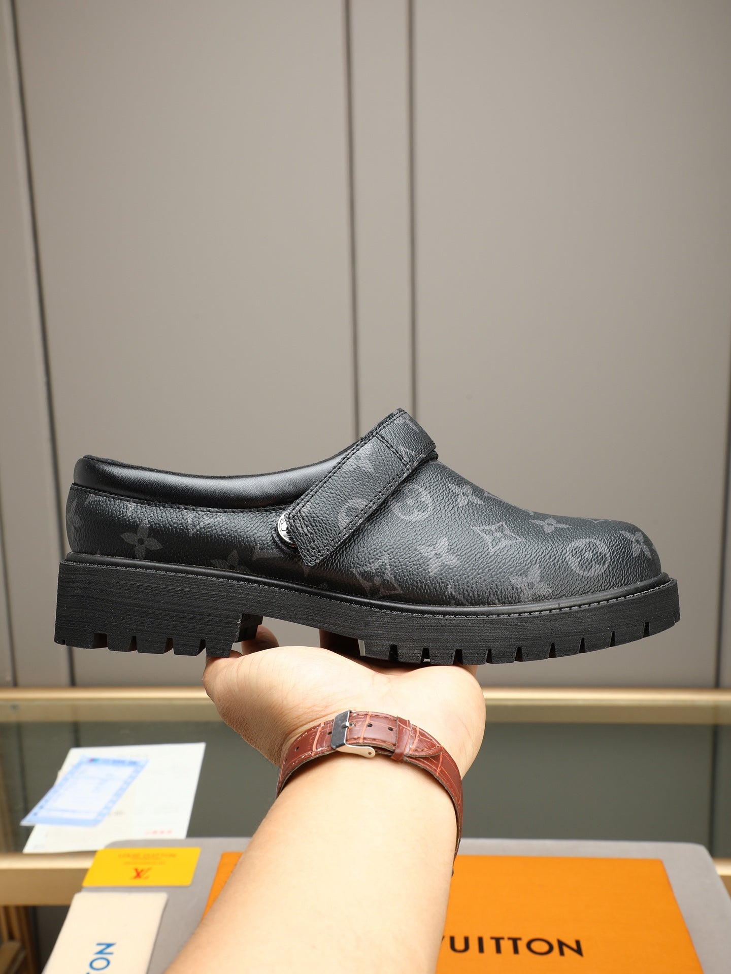 VV Retro-style monogram ankle boots (collaboration model)  2026070202