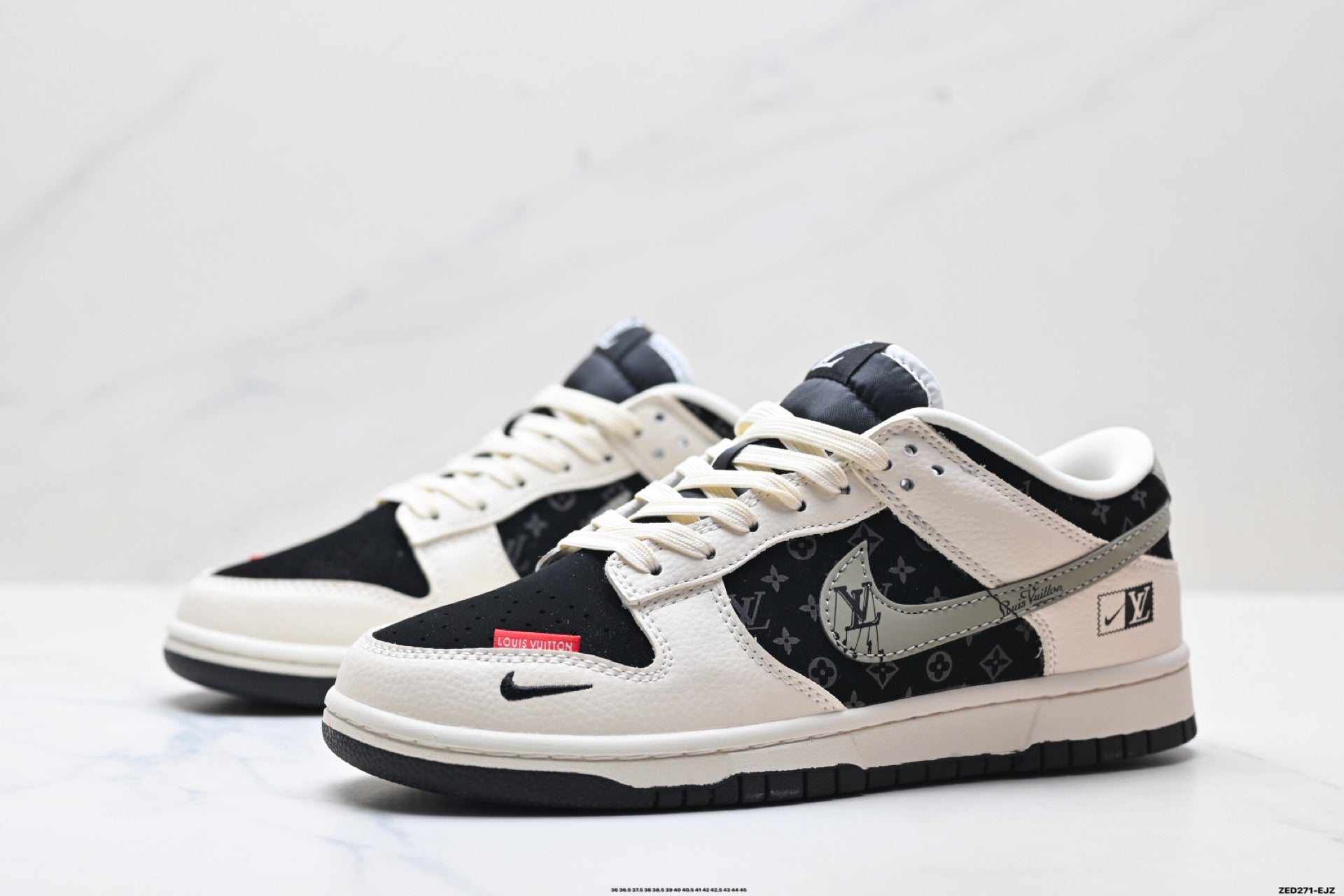 VV Air Force 1 Low-Top Collaboration Sneakers 26031310
