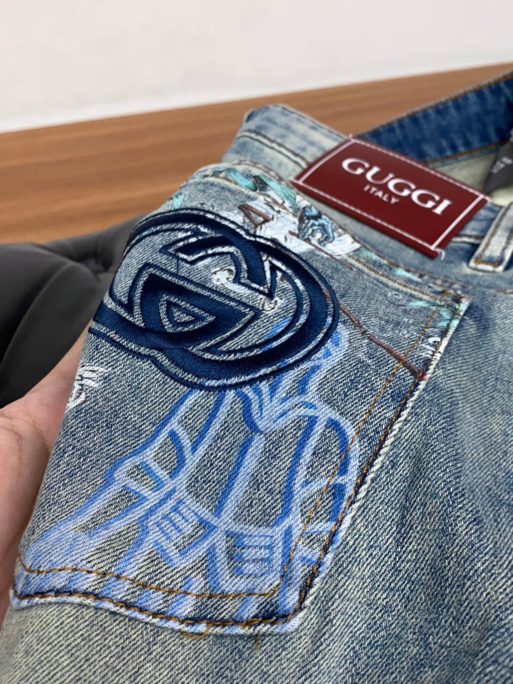 GUI  Latest jeans 26031211