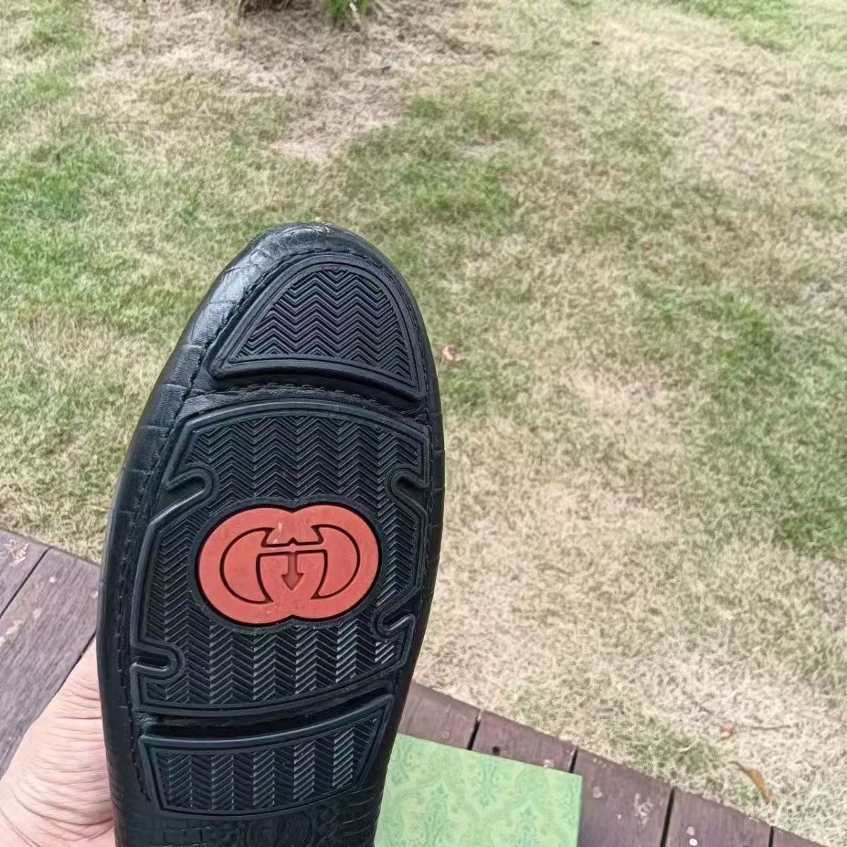 GUI New Loafers 26030902