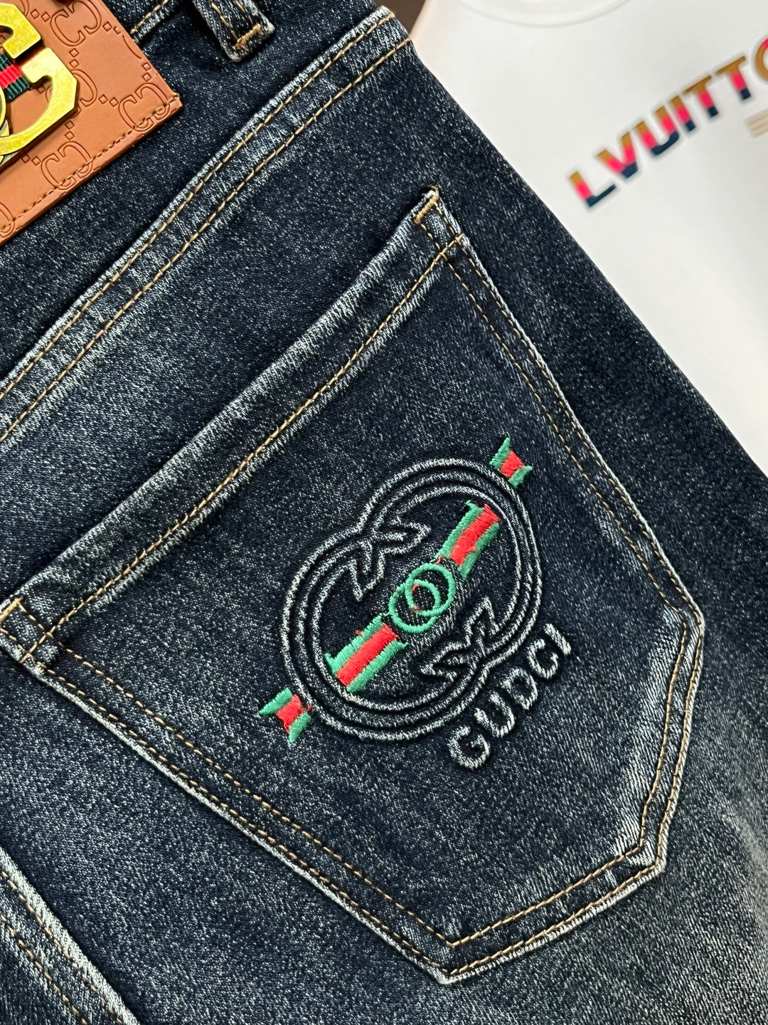 GG Latest hot-selling men's jeans 26020402