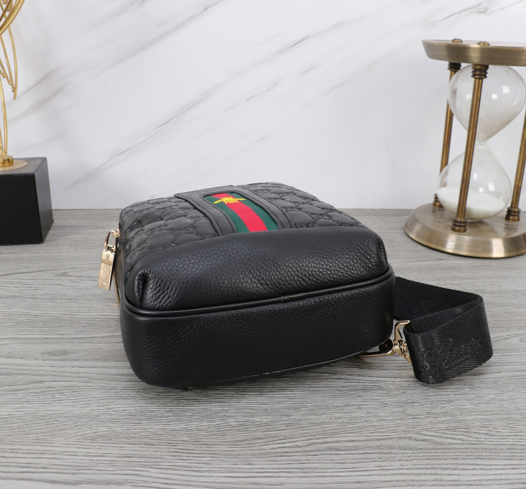 GUI Latest top-grain cowhide chest bag 26032302