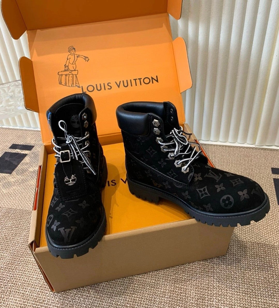 VV  Collaboration design, Monogram embossed waterproof suede, American workwear style for men. 25121610