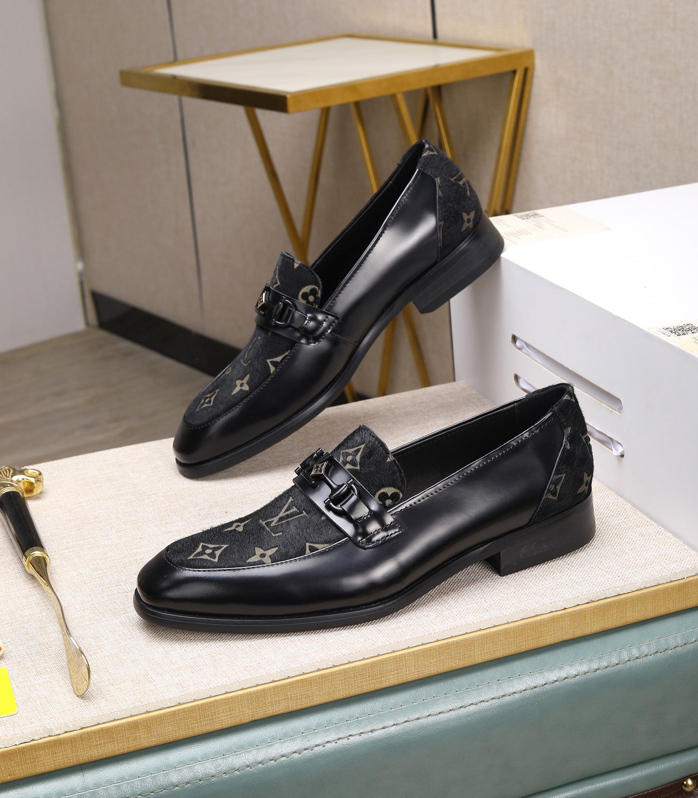 VV  Latest formal business leather shoes  26072107