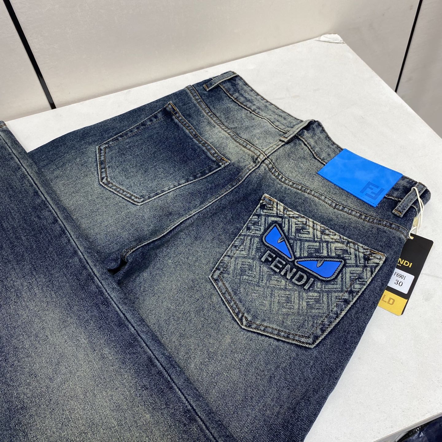 Men's Slim-Fit Jeans XC1026071506