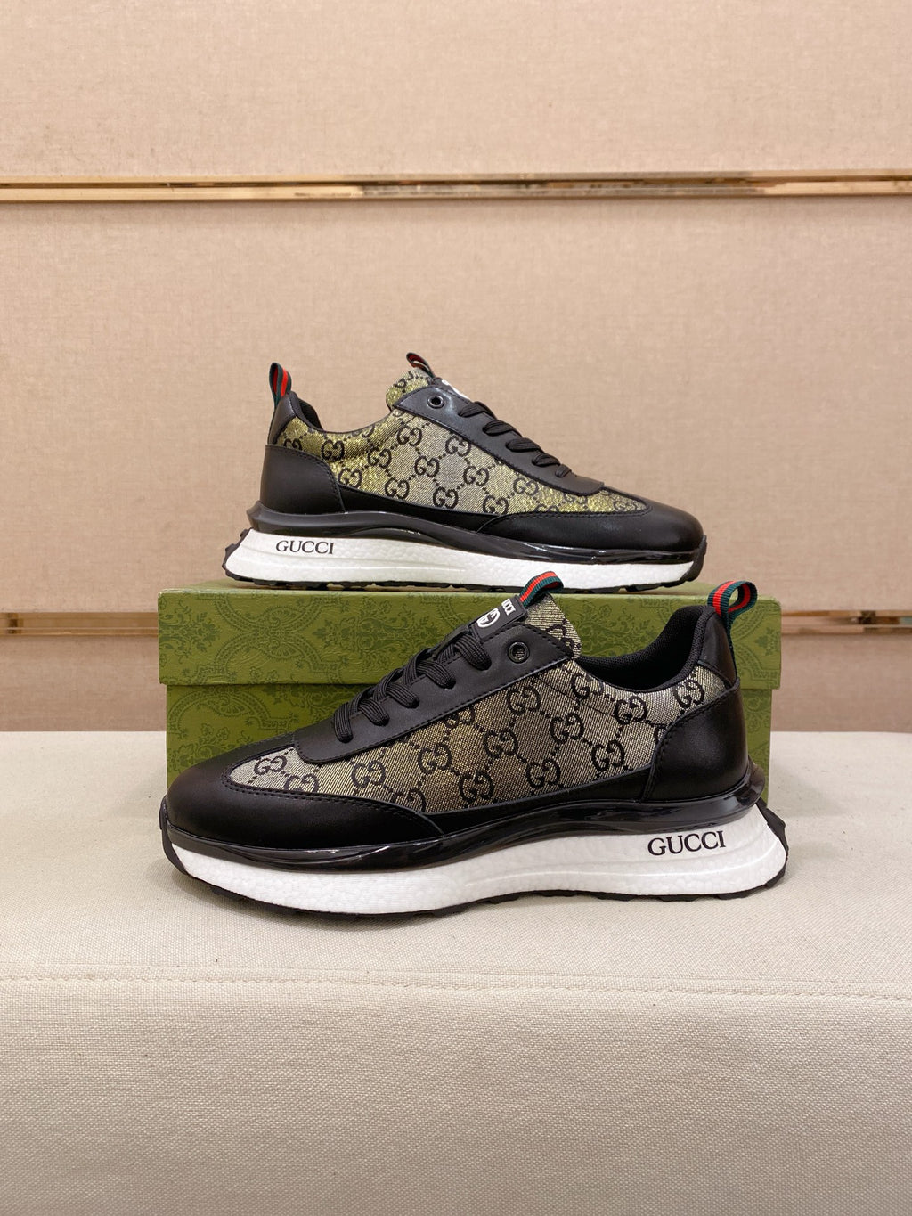 GG Top-of-the-line new genuine leather athletic shoes 26010801