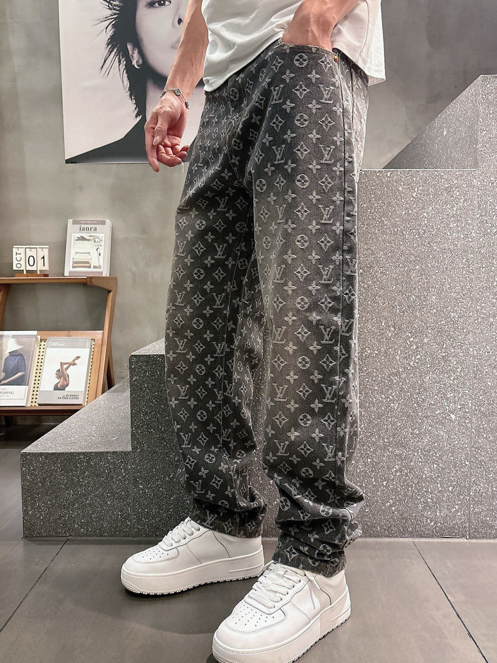 VV New Autumn/Winter Original Denim Jeans  26010702