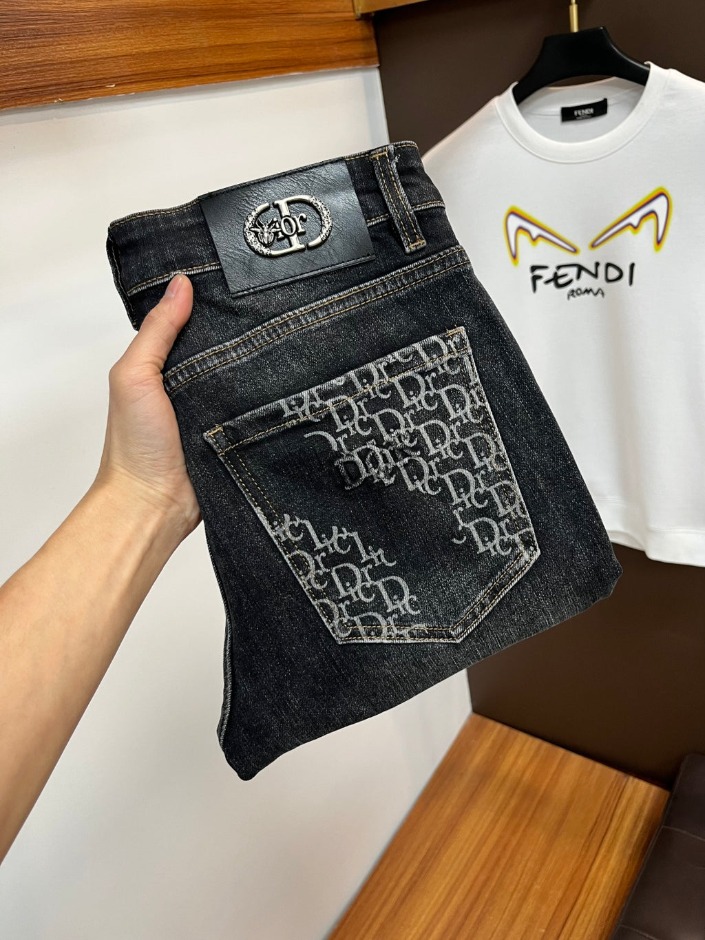 CD Latest hot-selling men's jeans 26020507