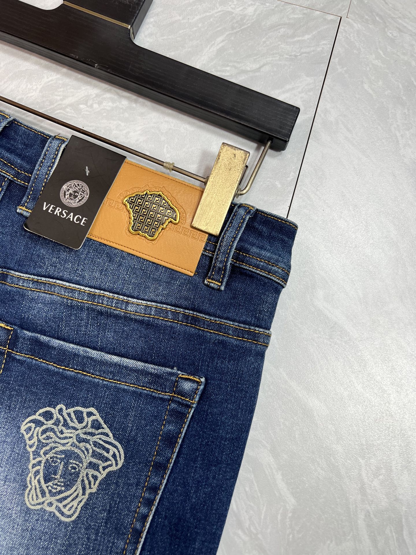 VS Latest and top-quality jeans 26031701