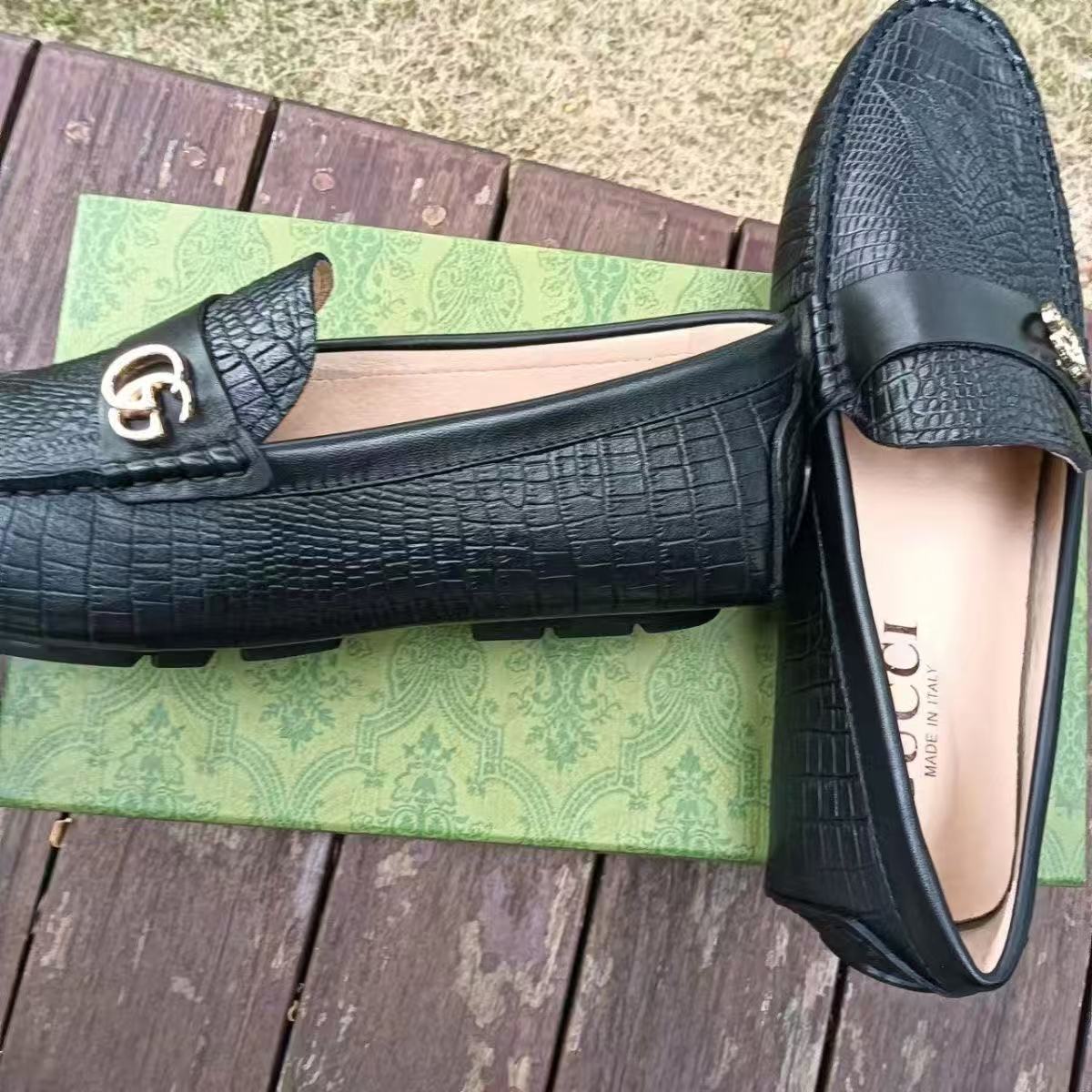 GUI New Loafers 26030902