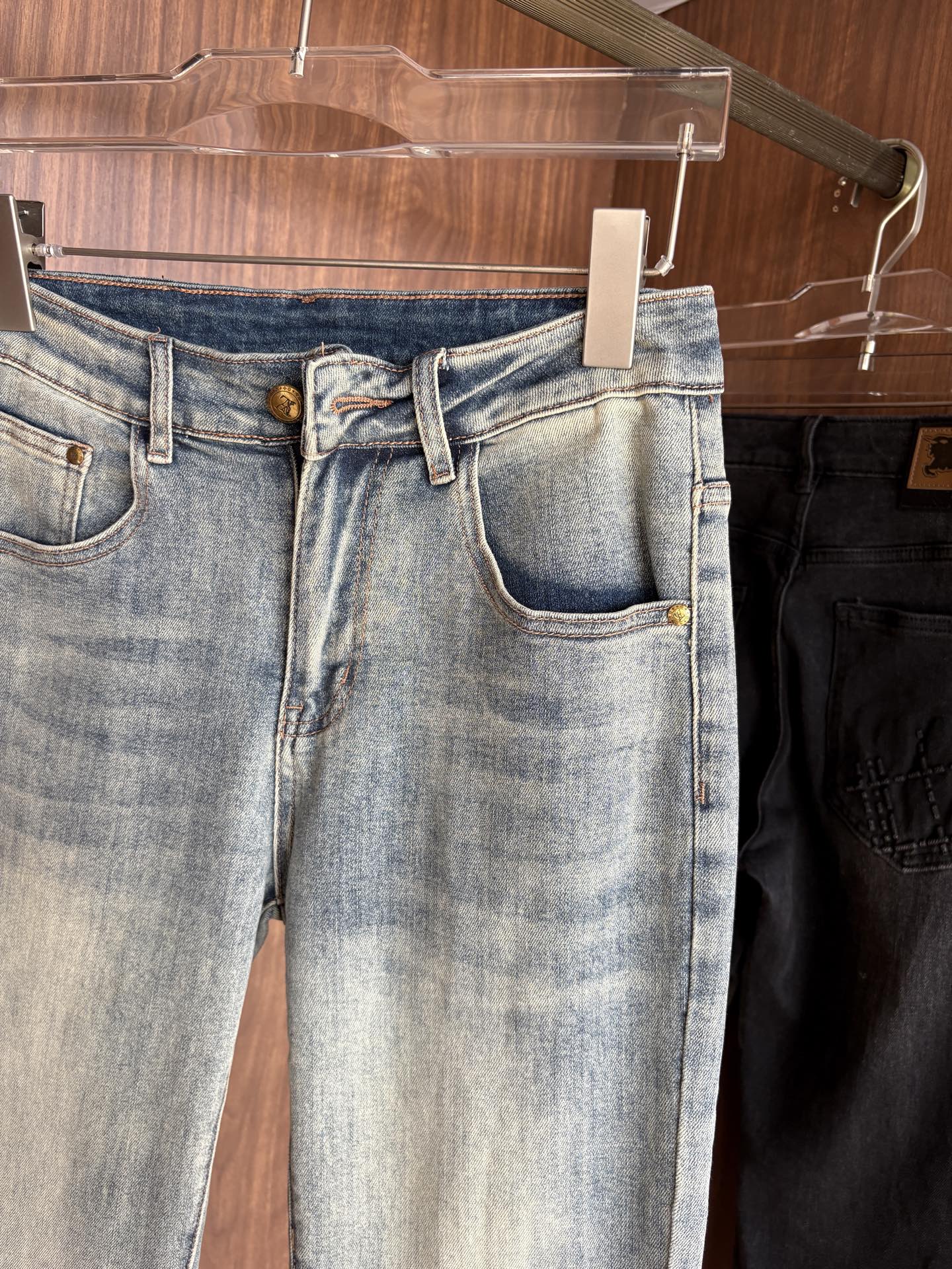 VV Custom-made, original washed denim fabric 26020408