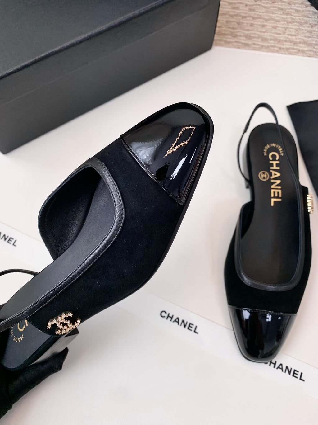 C Classic flat sandals 26031908