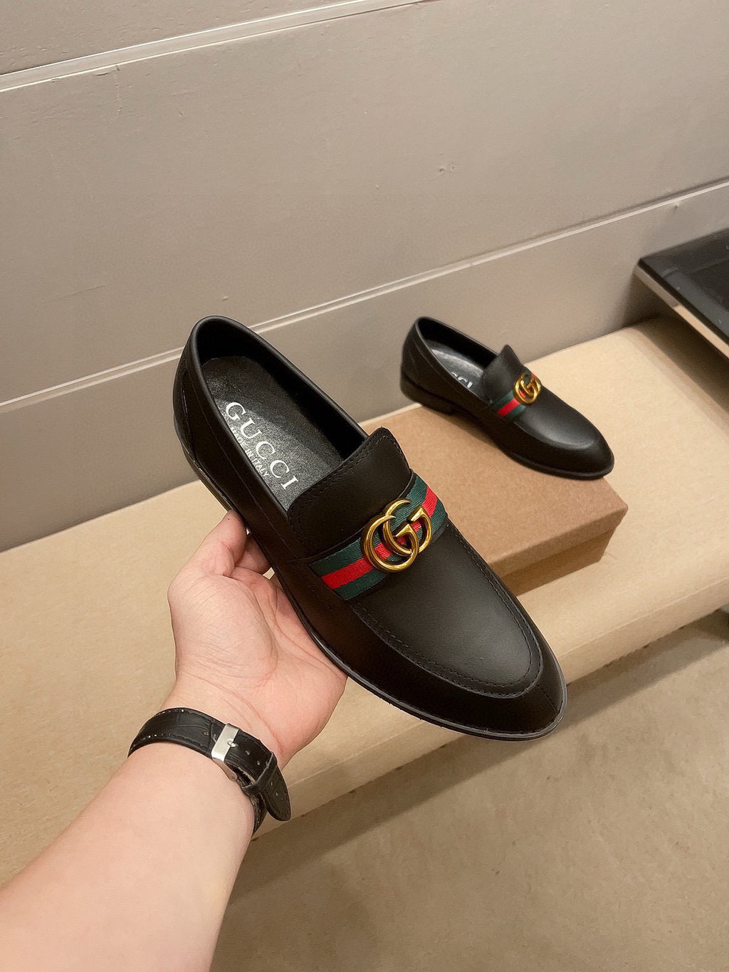 GUI New business-casual slip-on leather shoes  26072103