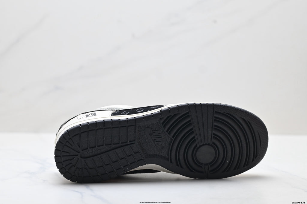 VV Air Force 1 Low-Top Collaboration Sneakers 26031310
