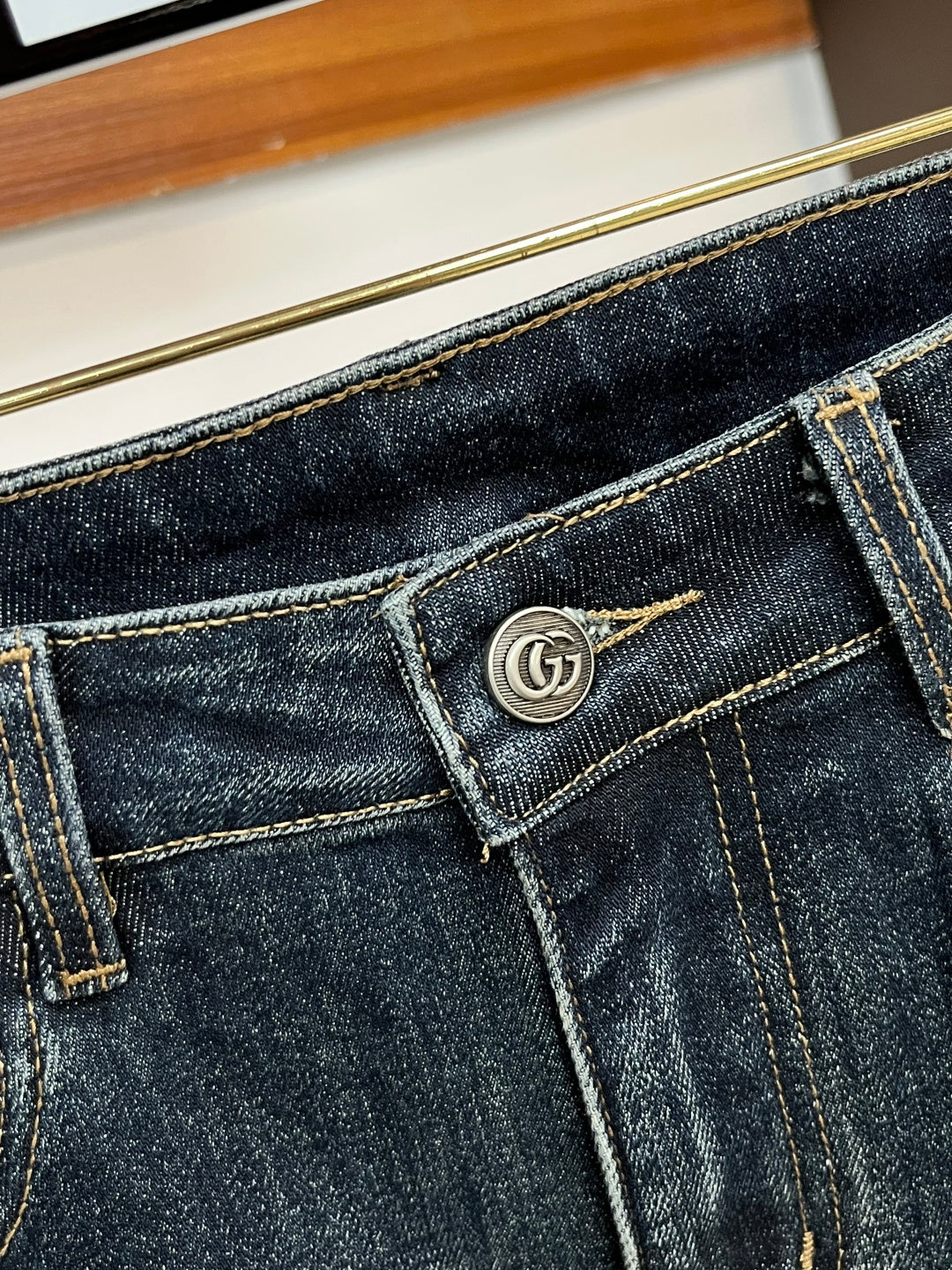 GG Latest hot-selling men's jeans 26020402
