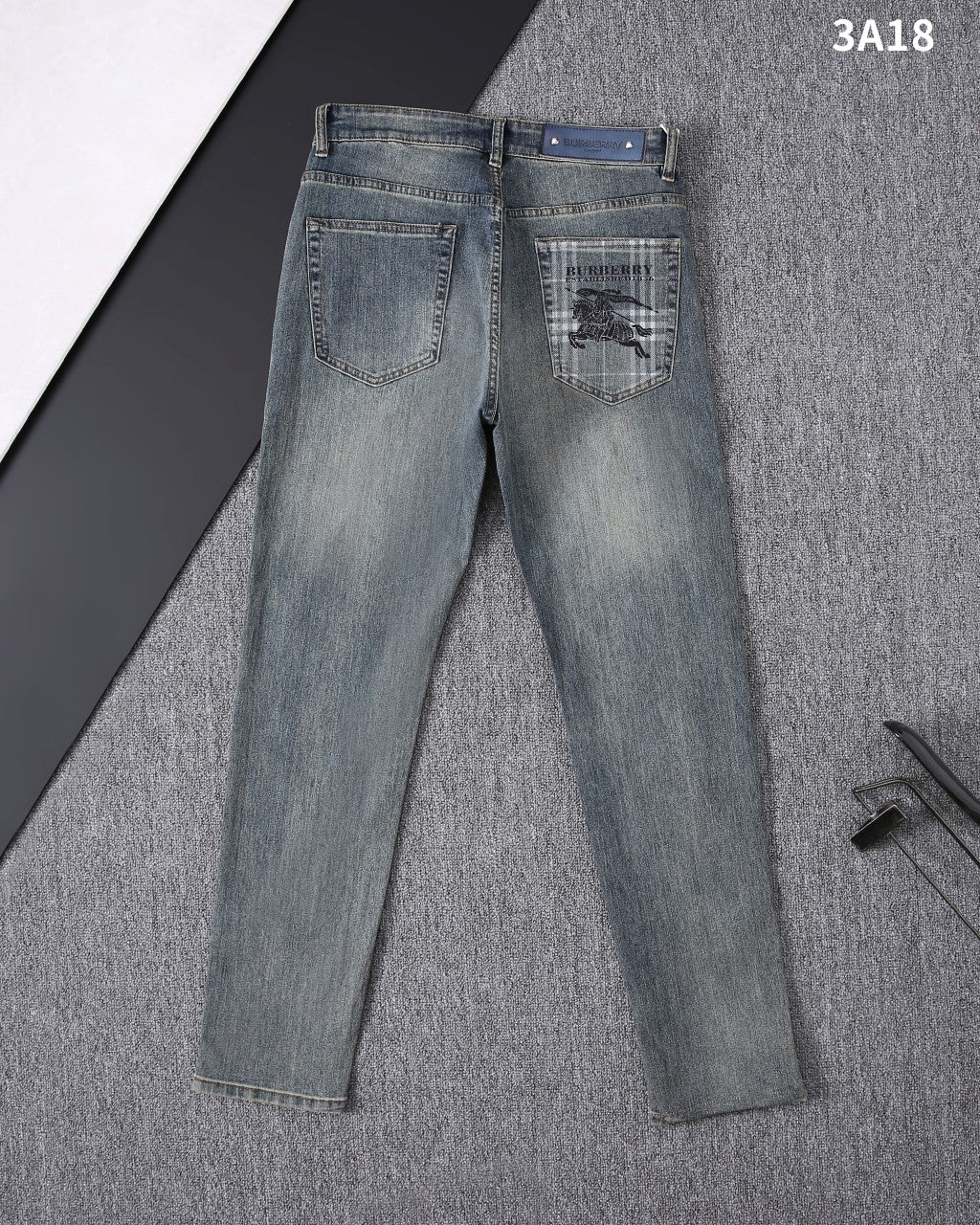 BBR New straight leg jeans 26031205