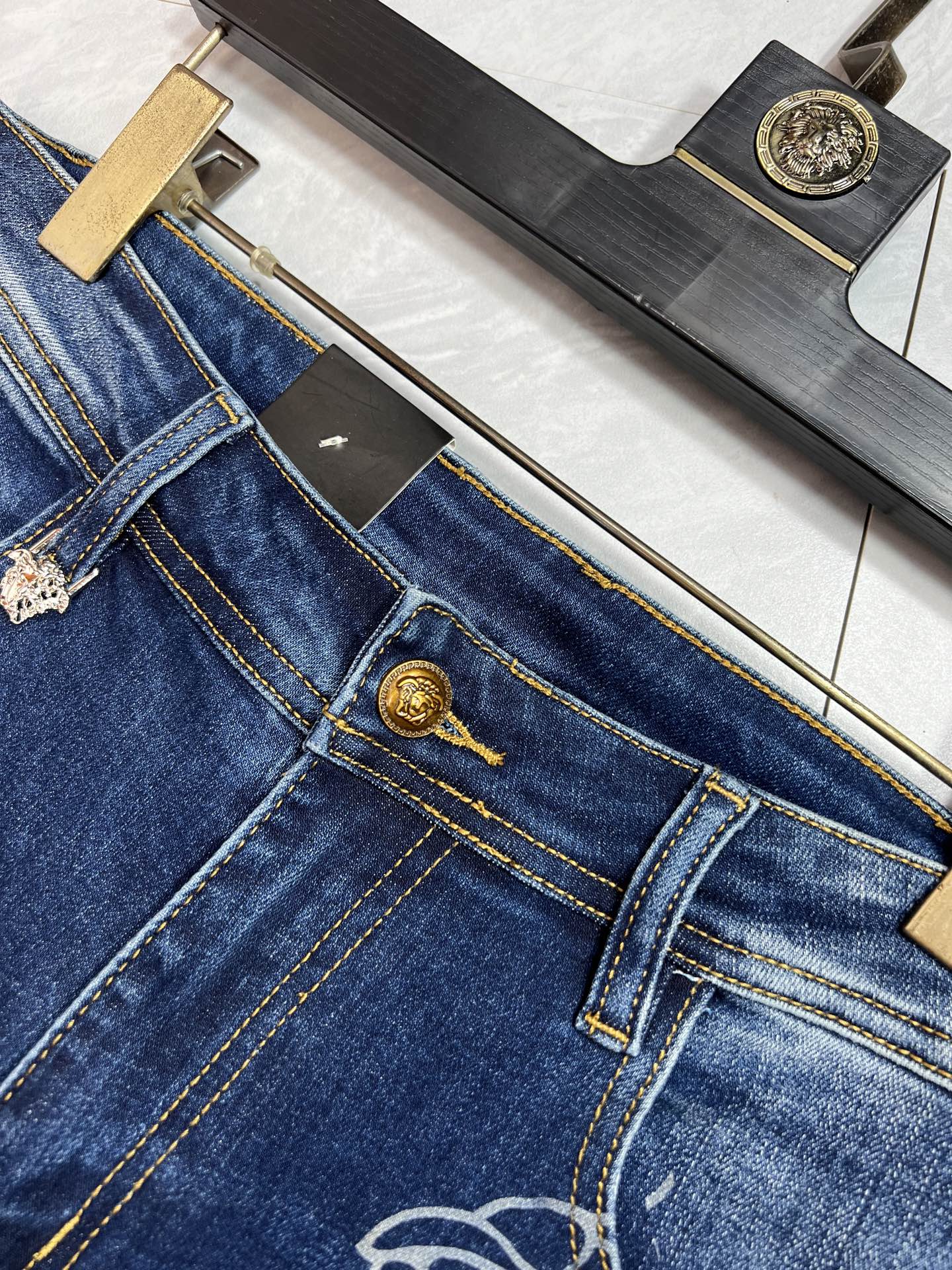 VS Latest and top-quality jeans 26031701