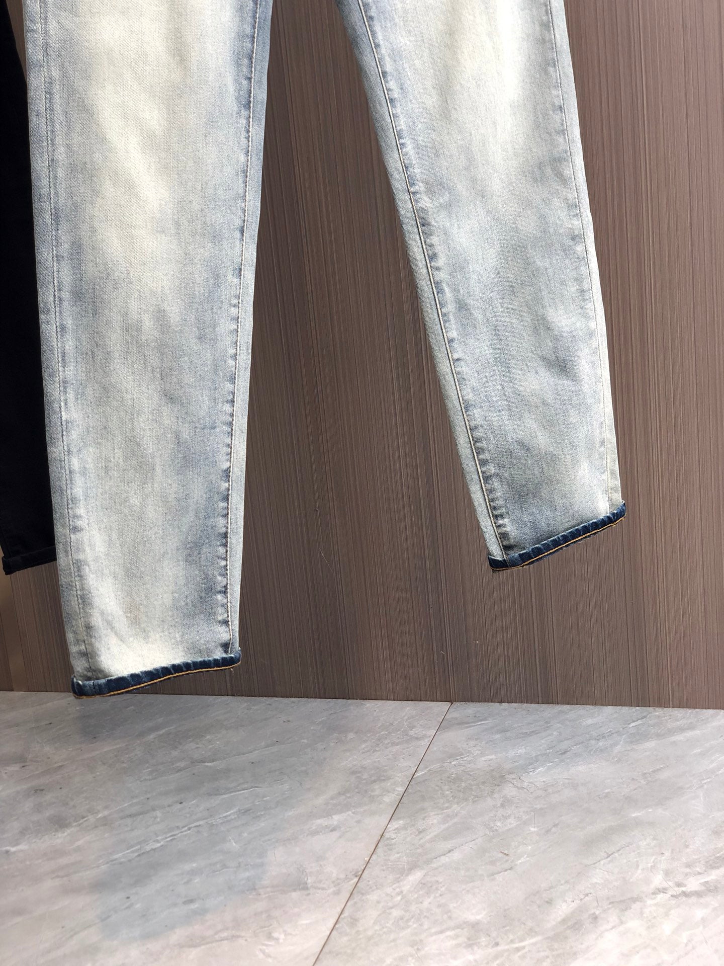 GG Spring/Summer Slim-Fit Straight-Leg Jeans 26020209