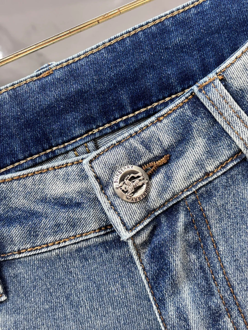 High-Quality Best-Selling Jeans 1026063017