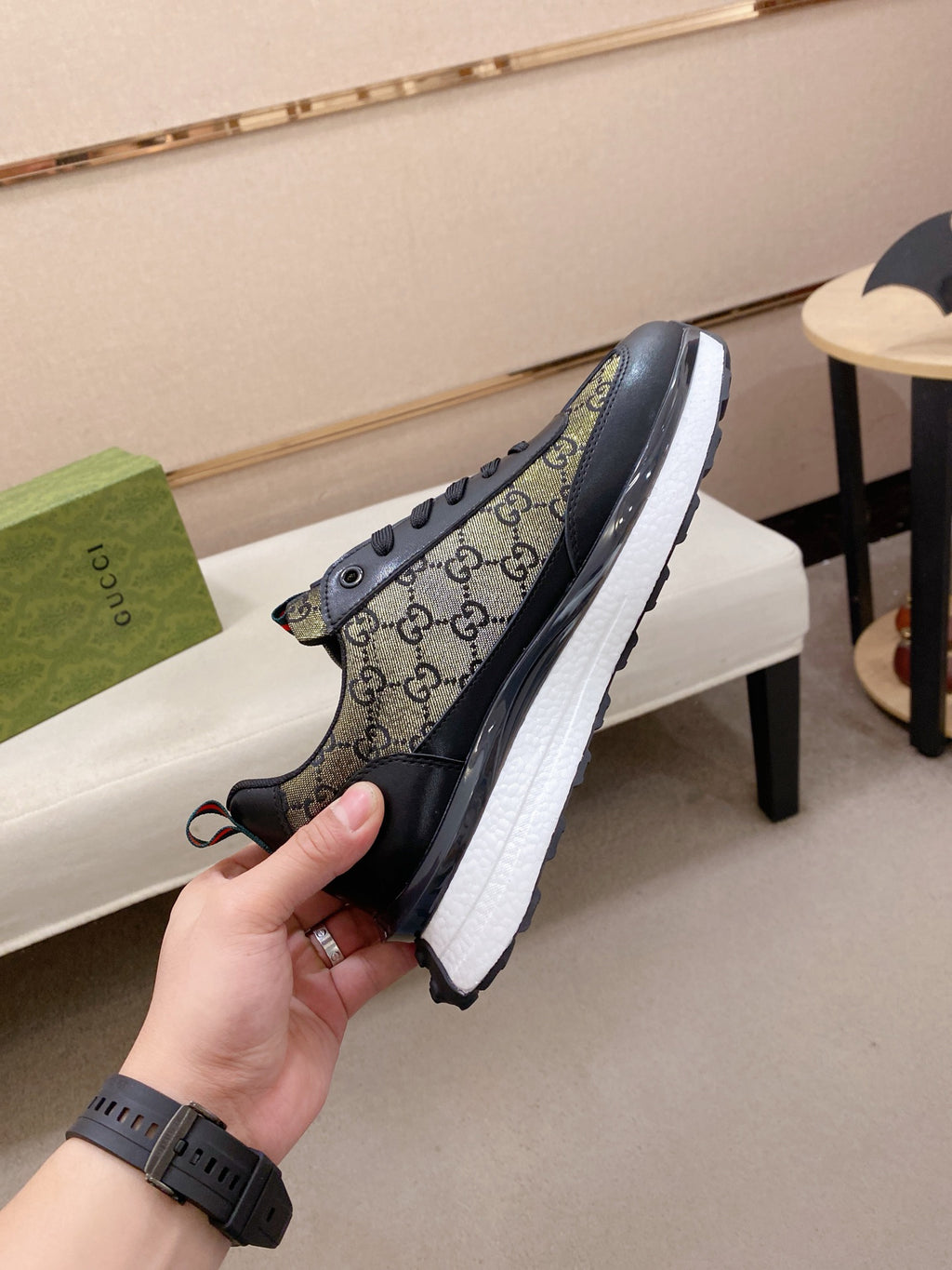 GG Top-of-the-line new genuine leather athletic shoes 26010801