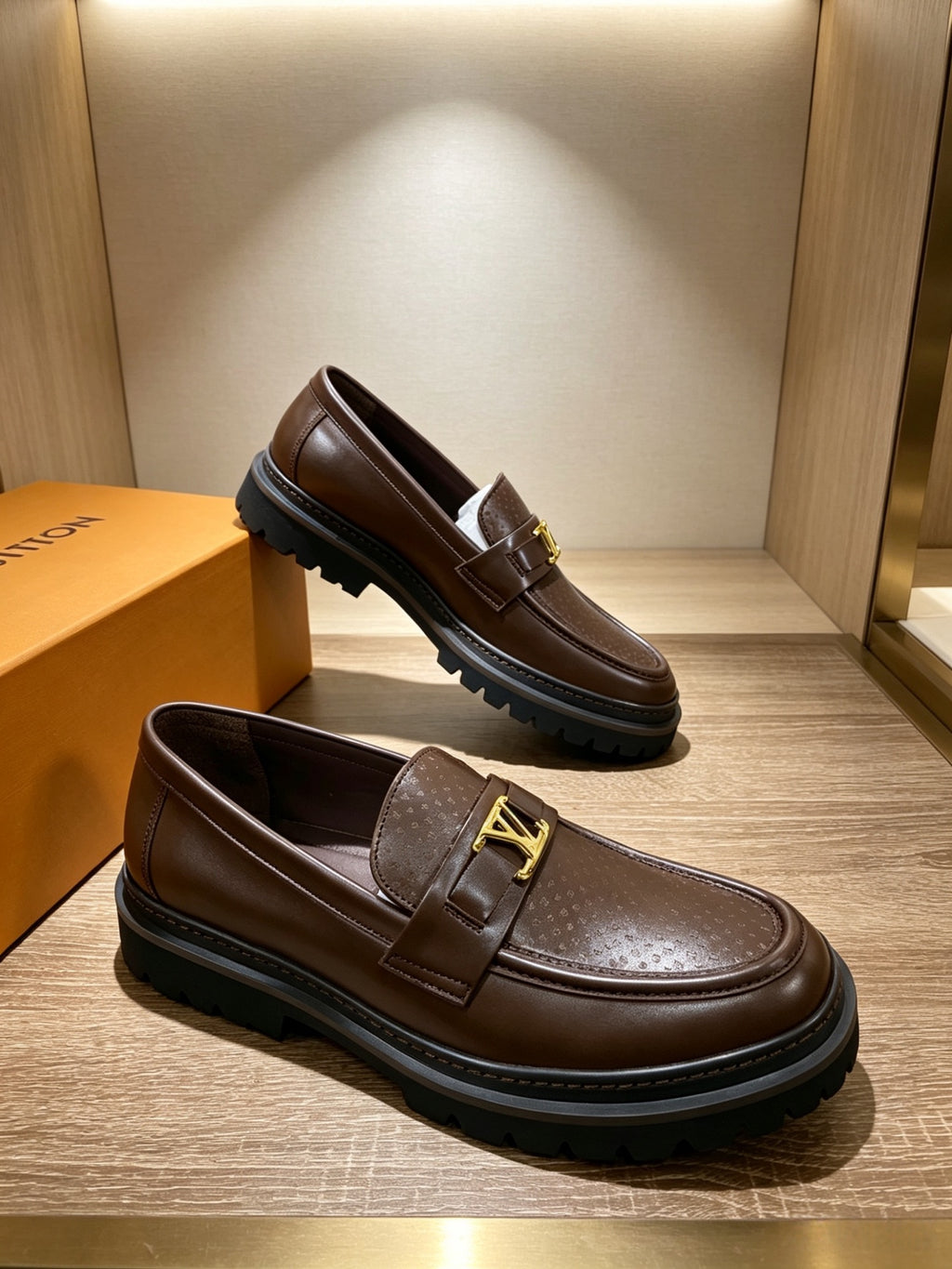 VV Top quality classic loafers 26070311