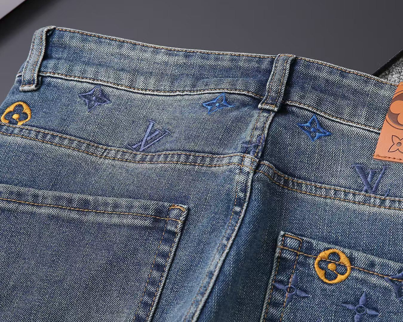 VV Men's classic printed denim jeans 26020415