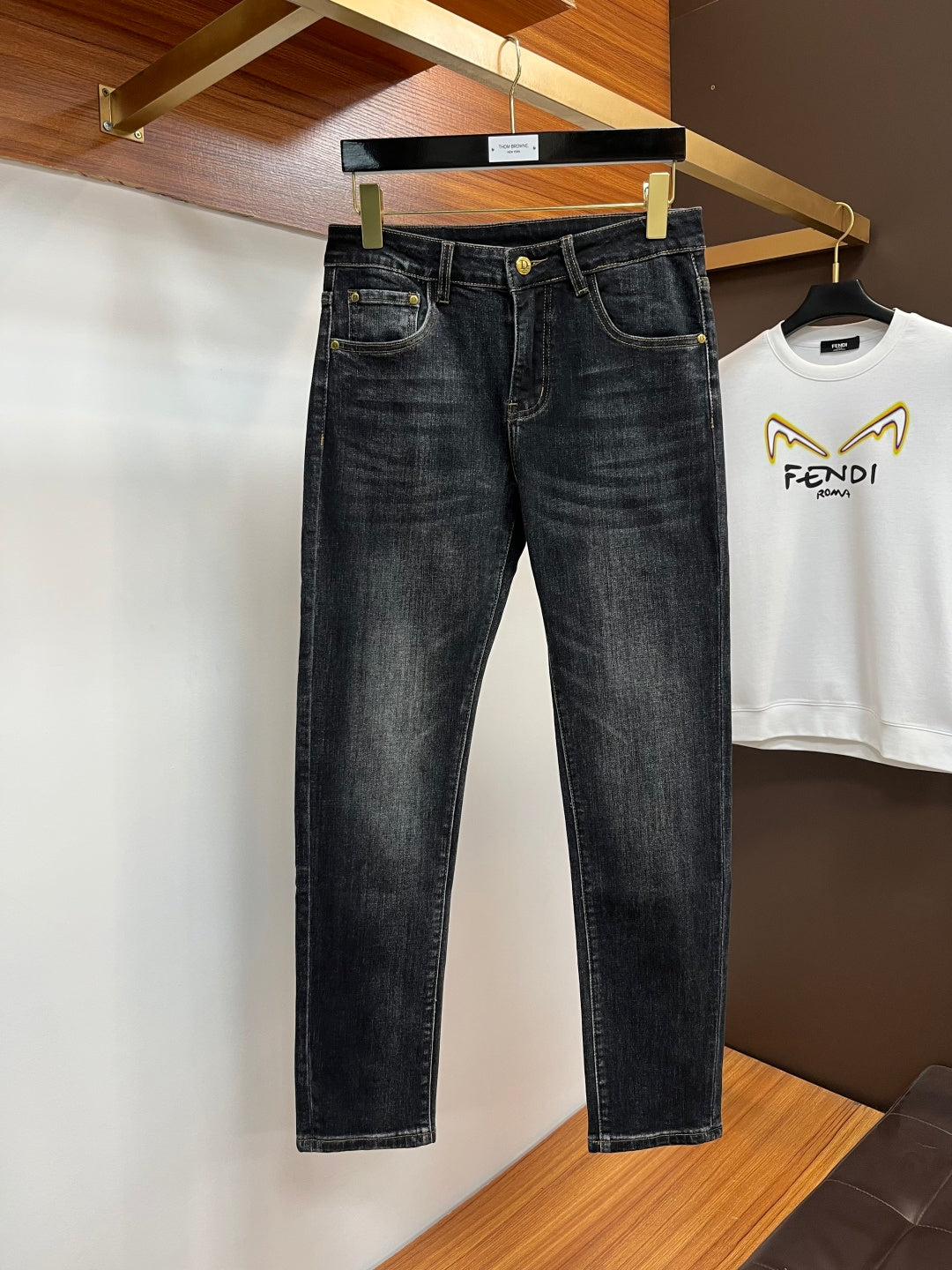 CD Latest hot-selling men's jeans 26020507