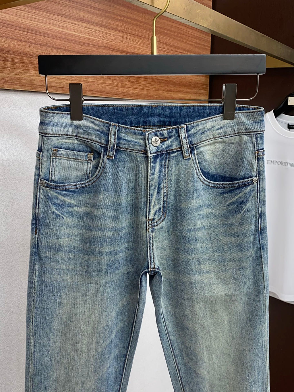 GUI  Latest jeans 26031211