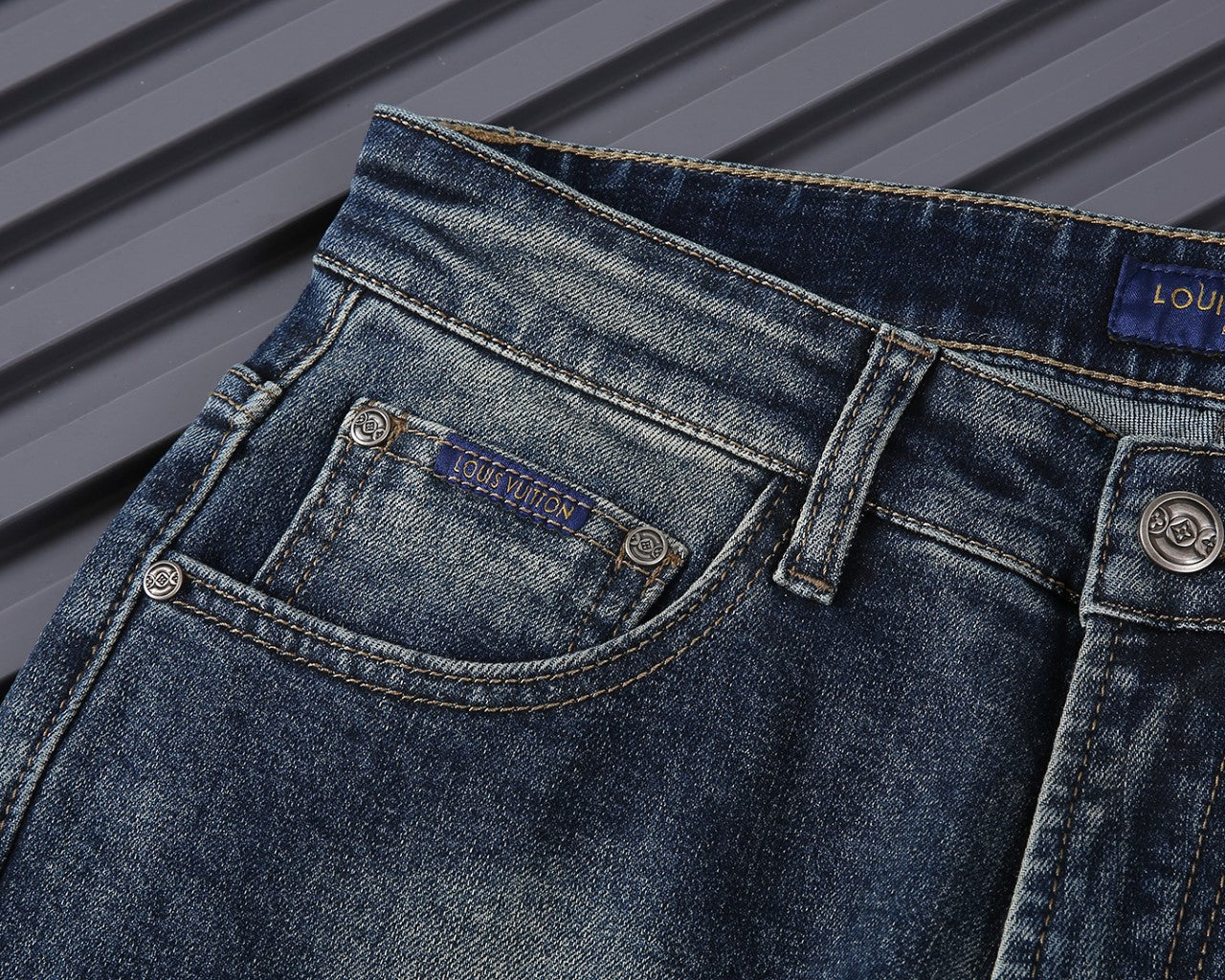 VV Men's classic jeans 26020411