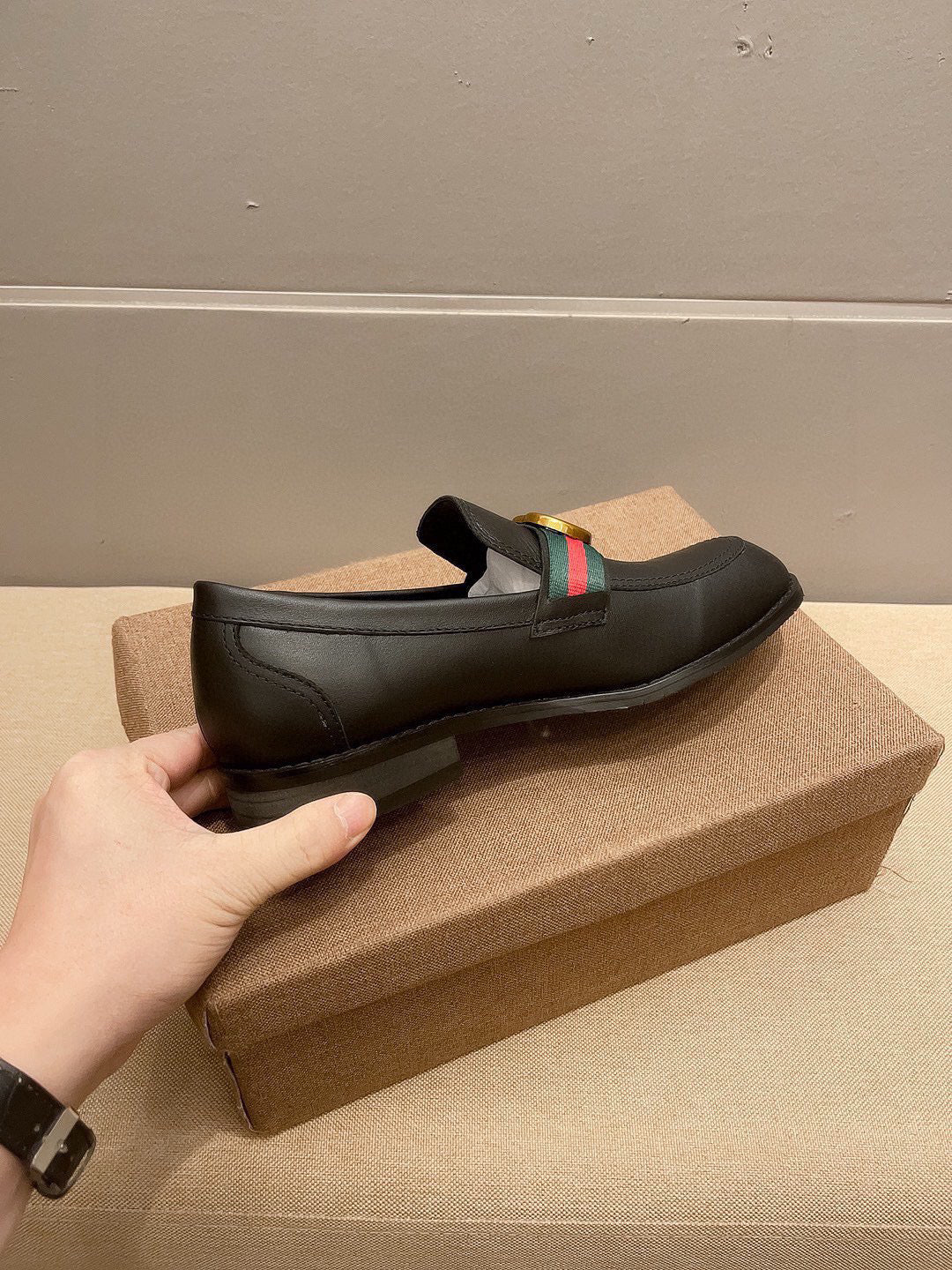 GUI New business-casual slip-on leather shoes  26072103