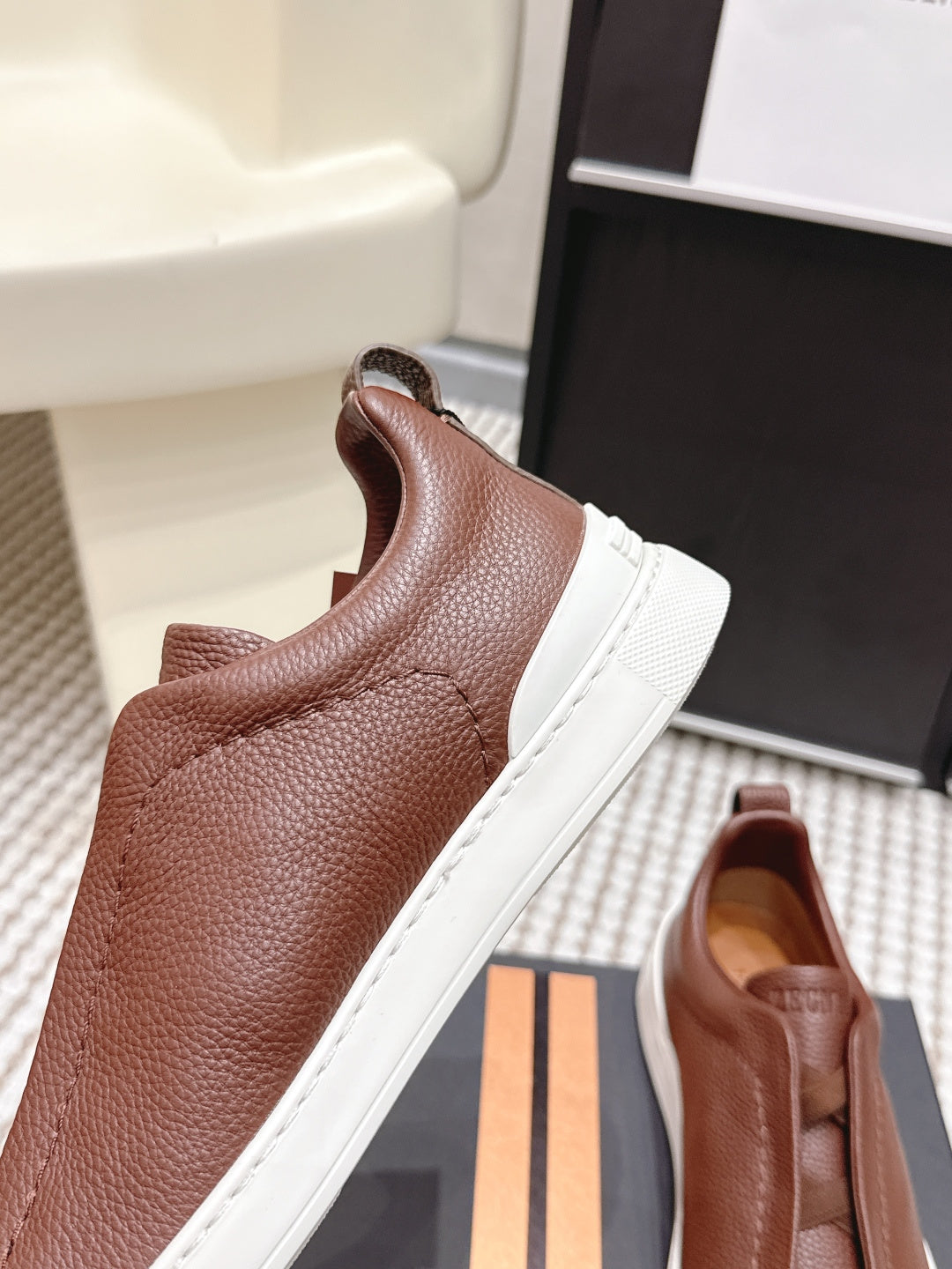 Leather Texture Triple Stitch Sneakers 1826032601
