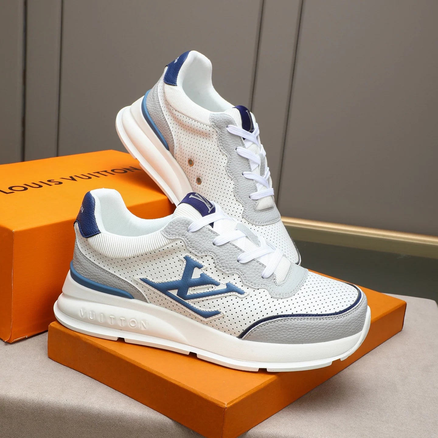 Leather mesh athletic shoes 1426012610