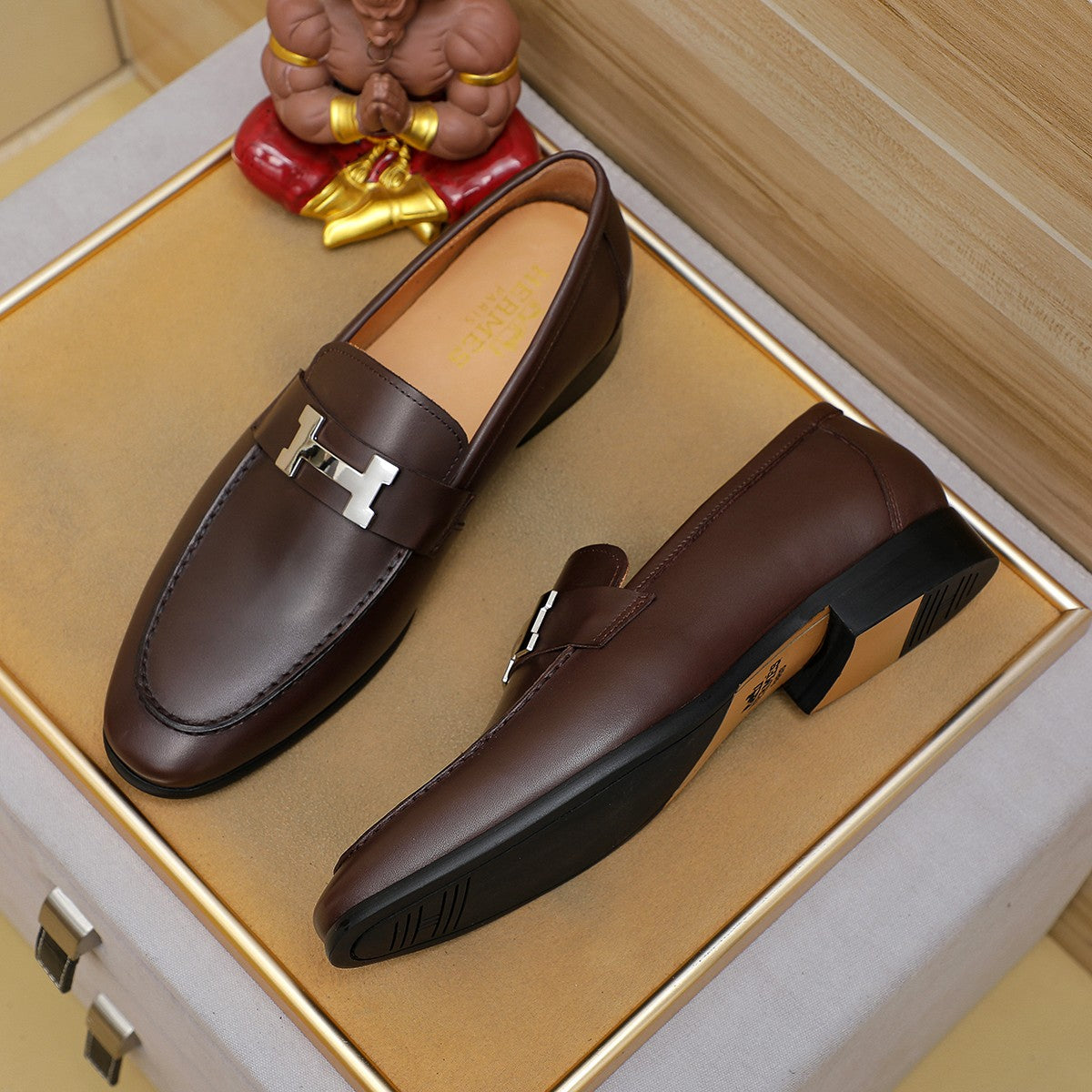 HM Genuine Leather Loafers 26070809
