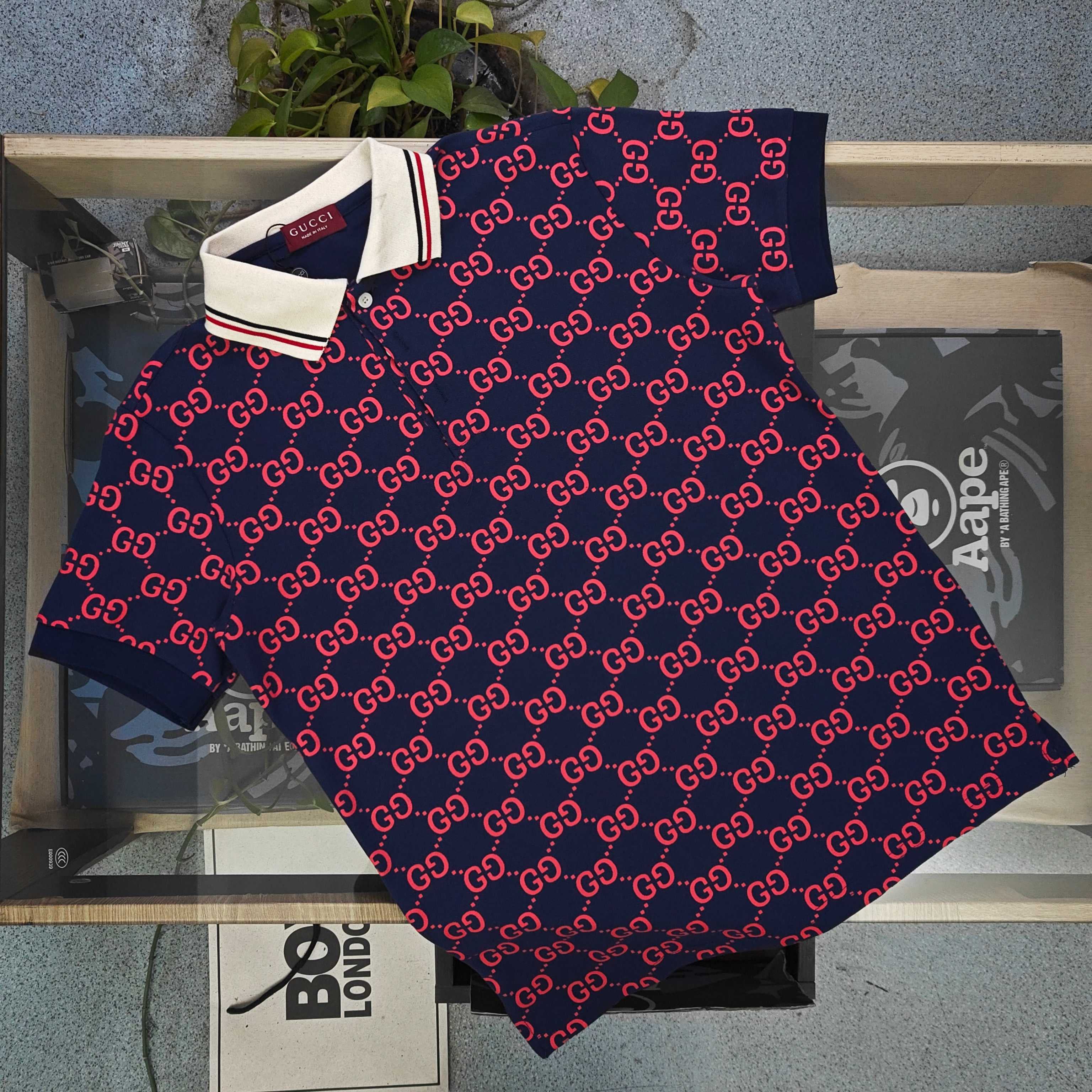GUI New all-over monogram print business casual short-sleeved shirt 26032703