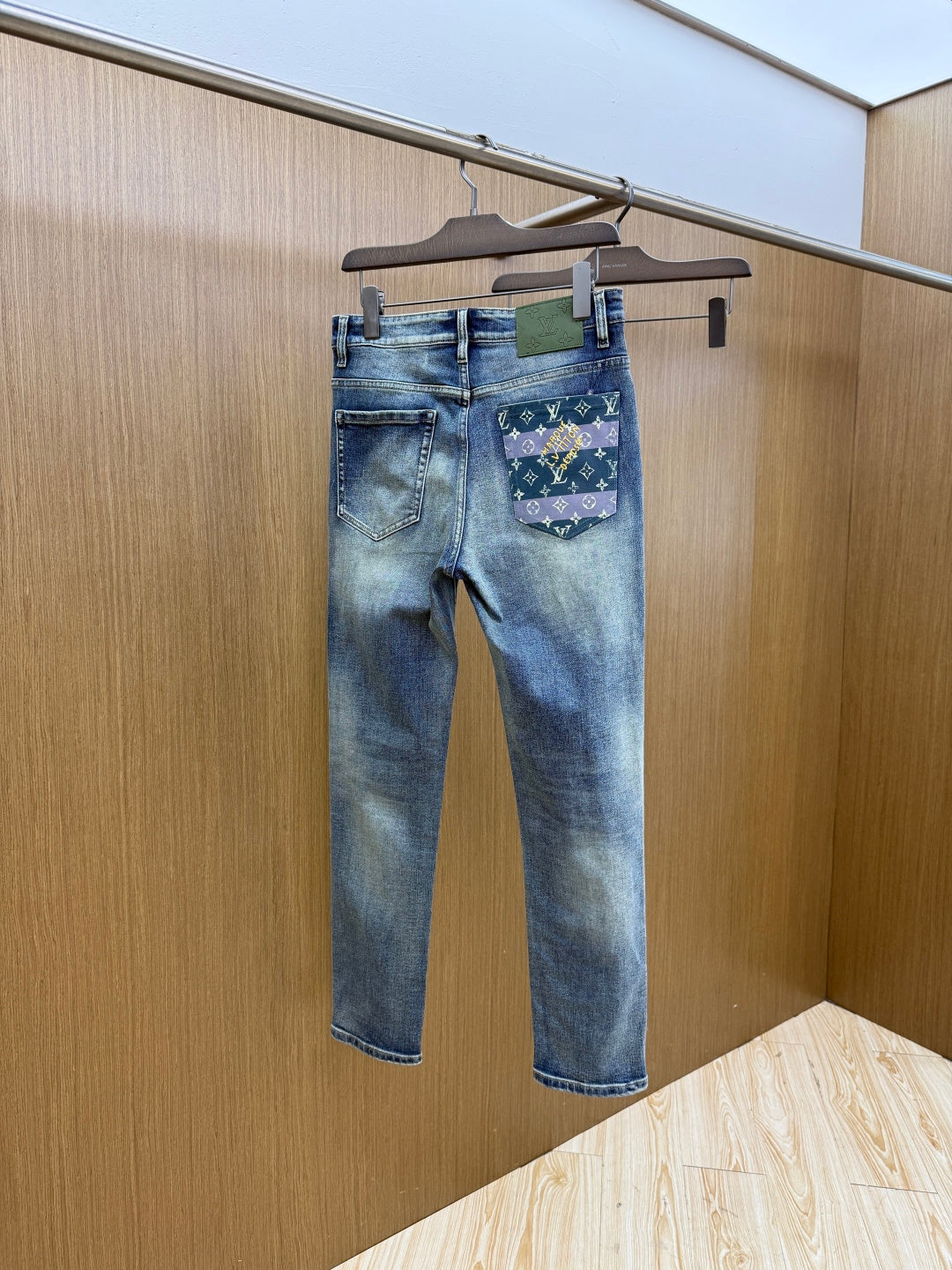 VV Newest Spring/Summer Jeans 26032706