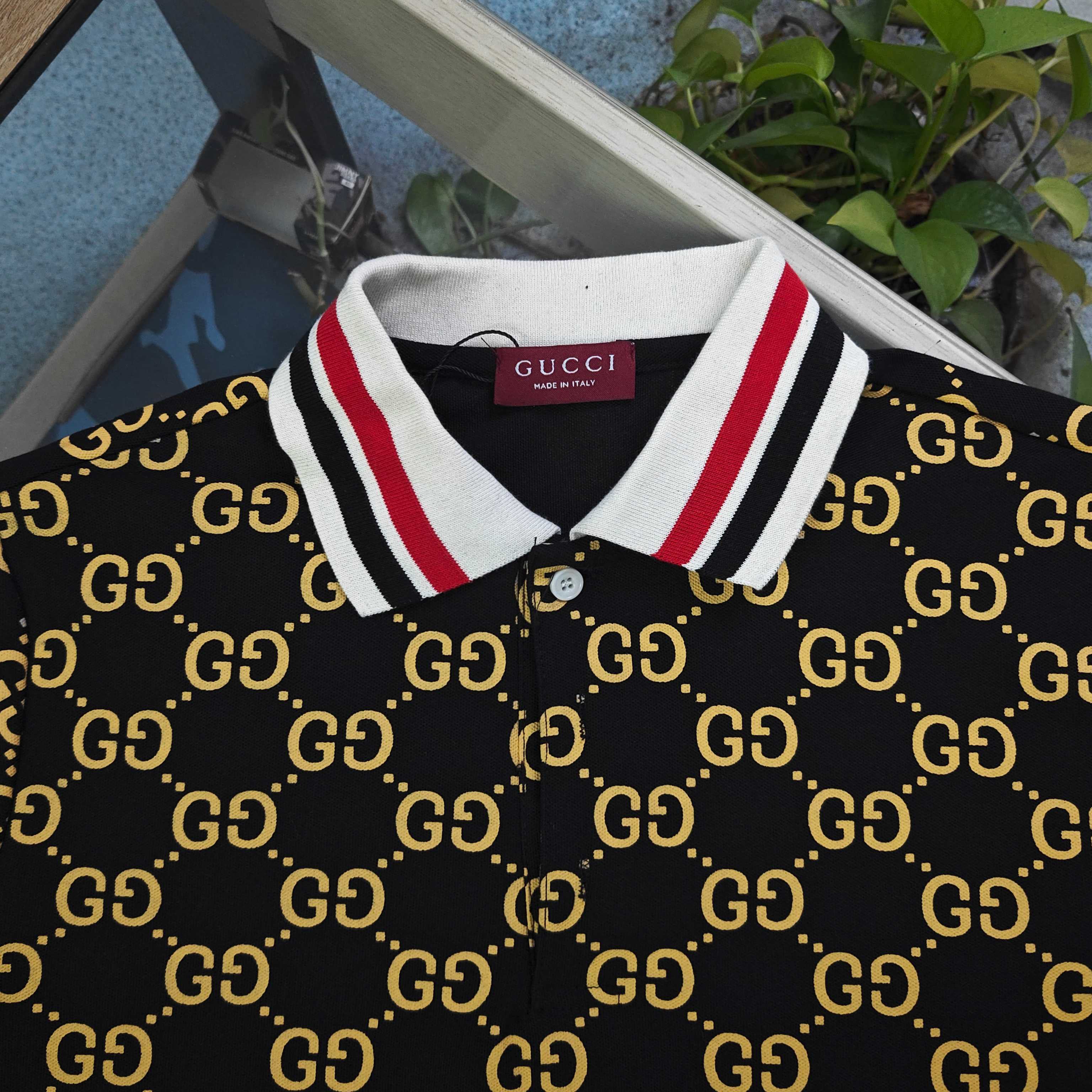 GUI New all-over monogram print business casual short-sleeved shirt 26032703