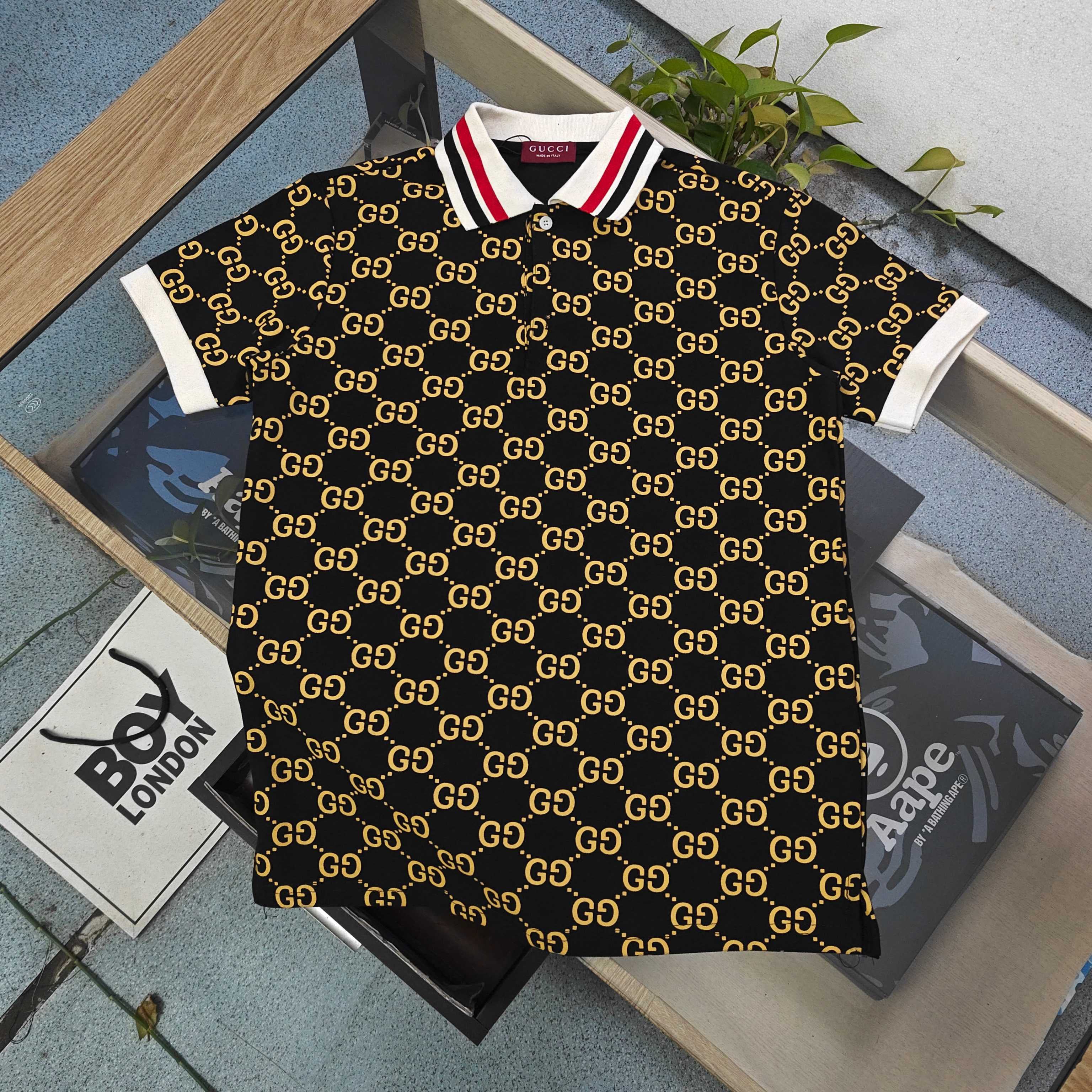 GUI New all-over monogram print business casual short-sleeved shirt 26032703