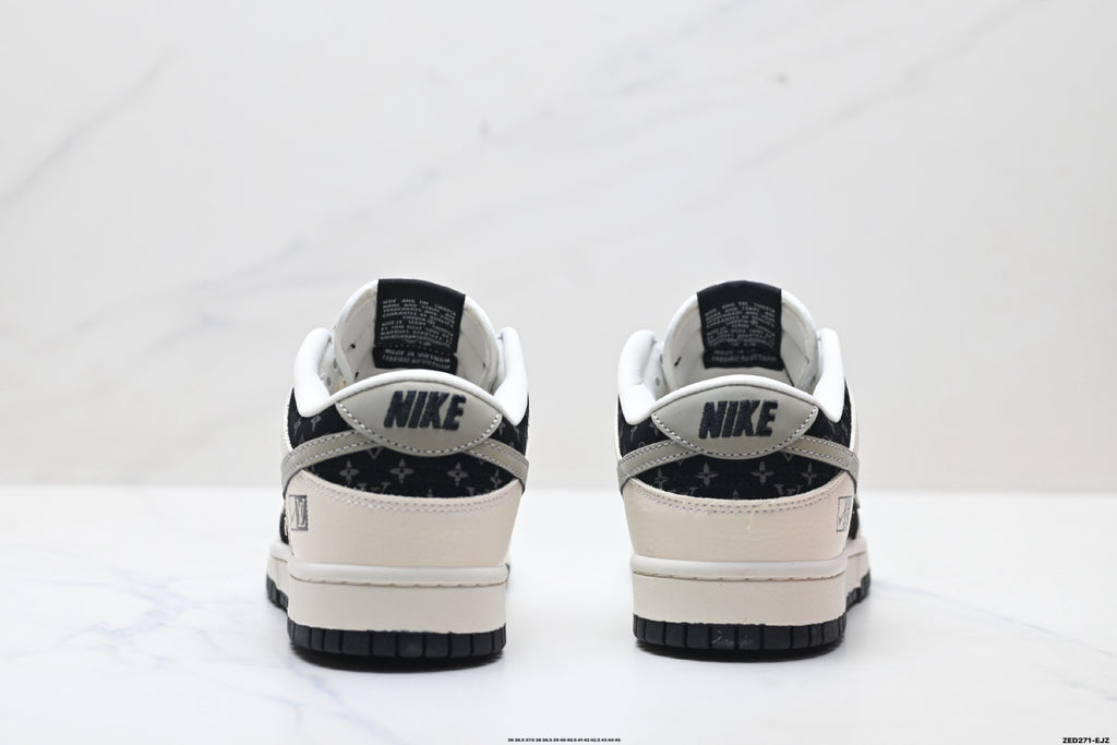 VV Air Force 1 Low-Top Collaboration Sneakers 26031310